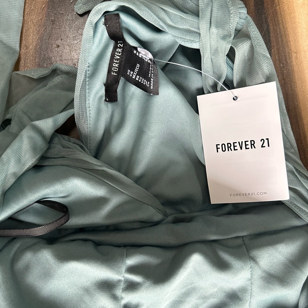 Forever 21 Maxi Dress in Teal - Picture 3 of 5